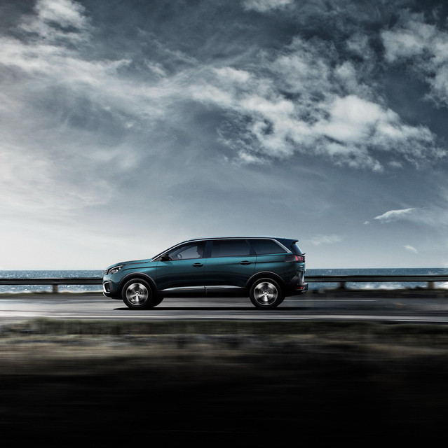 Nouveau SUV PEUGEOT 5008 : Grand SUV 7 places