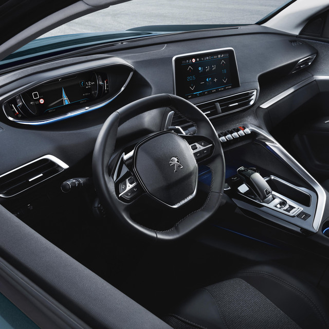 Nouveau SUV PEUGEOT 5008 : Nouveau Peugeot i-Cockpit&reg;